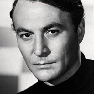Robert Loggia