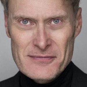 Jonathan D Mellor