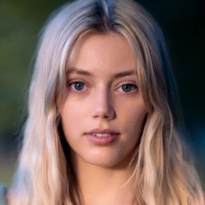 GRACE VAN DIEN