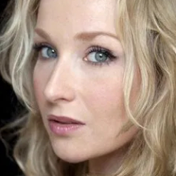 AMY BETH HAYES