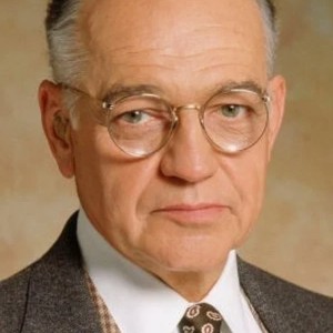 Richard Dysart