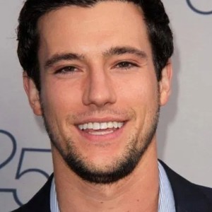 Drew Roy