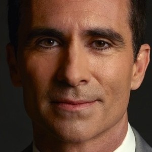 Nestor Carbonell