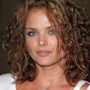 Dina Meyer