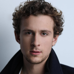 LIAM LEONE