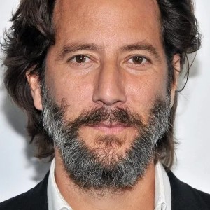 henry ian cusick