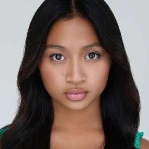 Chloe Adona