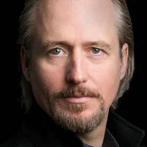 Linus Roache