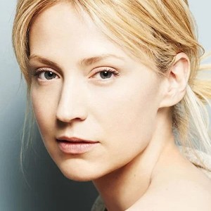 Beth Riesgraf