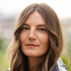 KAMKA TOCINOVSKI