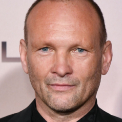 ANDREW HOWARD