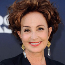 ANNIE POTTS