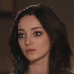 Emma Dumont